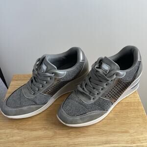 Cestfini Women's Gray Metalic Silver Wedge Heels Sneakers Size 9.5 Pre Owned